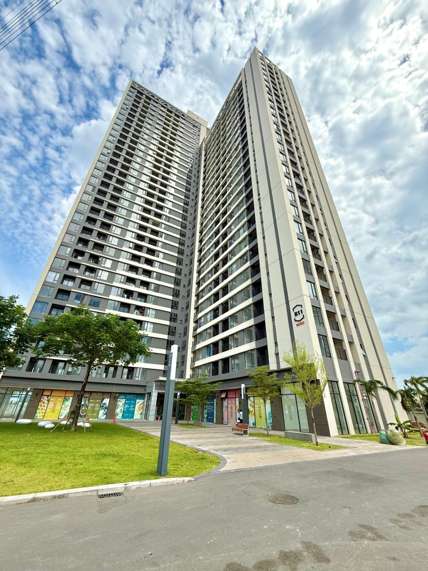 R Residences Apartment *