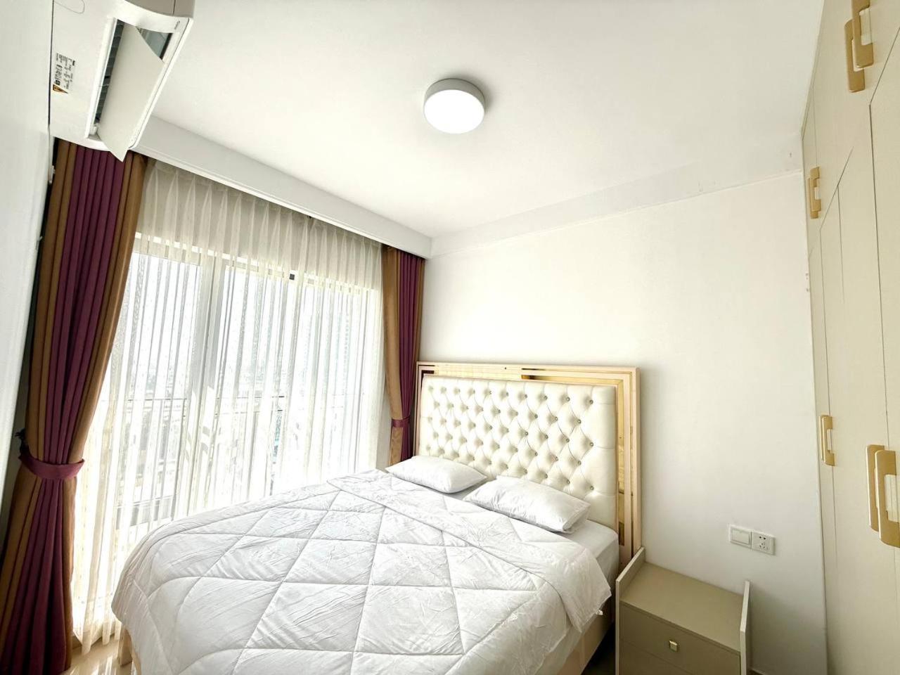 R Residences Apartment *